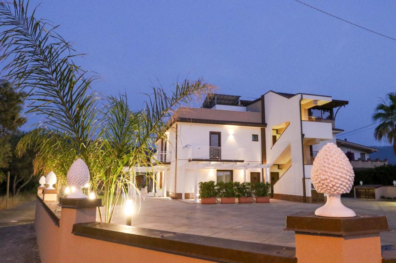 B&B Il Girasole Capo dʼOrlando Exterior foto